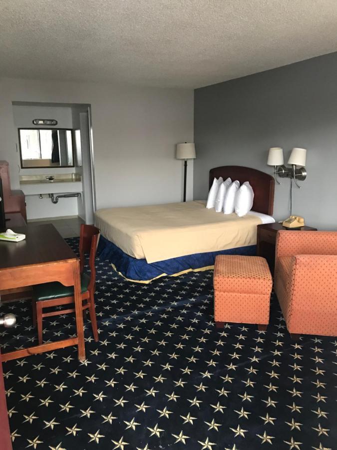אל מונטה Eunice Plaza Motel מראה חיצוני תמונה